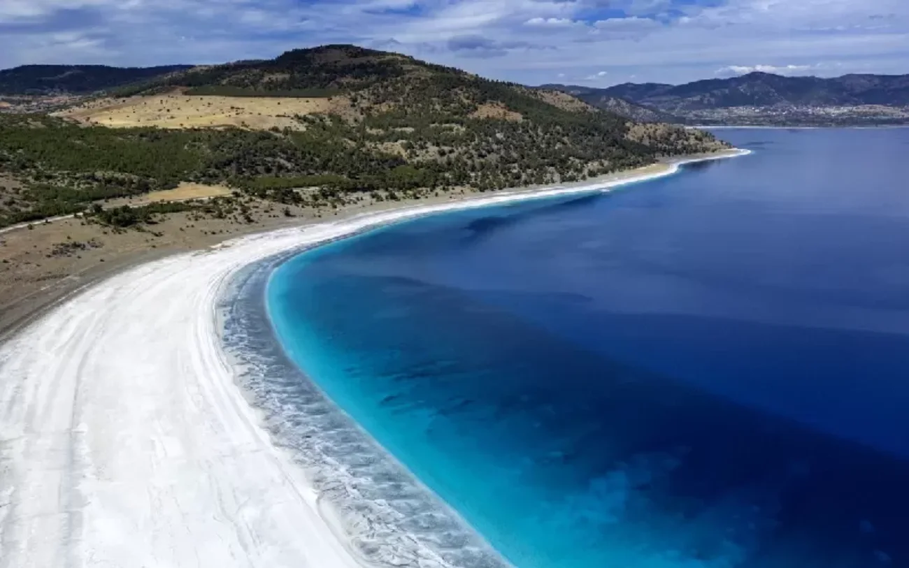 Il Lago di Salda: Un Angolo di Paradiso Nascosto Tra le Montagne Turche